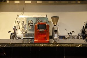 Máquina de café espresso italiana comercial súper automática con molinillo máquina de café espresso con vaporizador de leche <span class=keywords><strong>cafetera</strong></span> - Product Image 4
