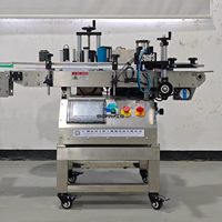 Petite machine automatique de traitement de l'eau, ligne de production de remplissage, de bouchage et d'étiquetage de bouteilles en plastique de 500 ml pour les boissons