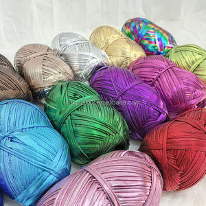 Fil fantaisie 100% polyester métallisé, style Fettuccini <span class=keywords><strong>Zpagetti</strong></span>, pour tissage de t-shirts, pelote de 200g - Product Image 1