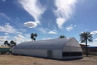 Plaques de polycarbonate de haute qualité pour serres à toit en pente, à travée unique et multi-travées