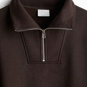 Sudadera de Felpa Francesa 100% Algodón, Corte Regular Personalizado, Cuello Alto Simulado con Media Cremallera, Manga Larga, Color Marrón Oscuro, para Hombre, Invierno y Verano - Product Image 5