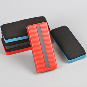 Effaceur magnétique pour tableau blanc 14,5x6,5cm, surface en tissu EVA plastique pour usage au bureau et à l'école - Product Image 1