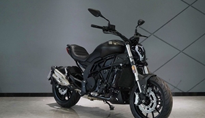 <span class=keywords><strong>Benelli</strong></span> <span class=keywords><strong>502C</strong></span> - Motocicleta Bobber Cruiser de 500cc y Dos Cilindros, Diseño Retro para Viajes Urbanos y Cortos - Product Image 5