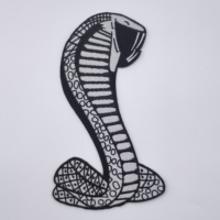 Patch brodé personnalisé ODM, forme irrégulière découpée, motif animalier de dessin animé, thermocollant