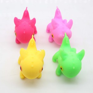 Jincan Venta al por Mayor Nuevo Juguete Antiestrés de Goma Blanda TRP Little Dragon Vent Toy, Dinosaurio de Goma Divertido para Amasar y Aliviar el Estrés - Product Image 1