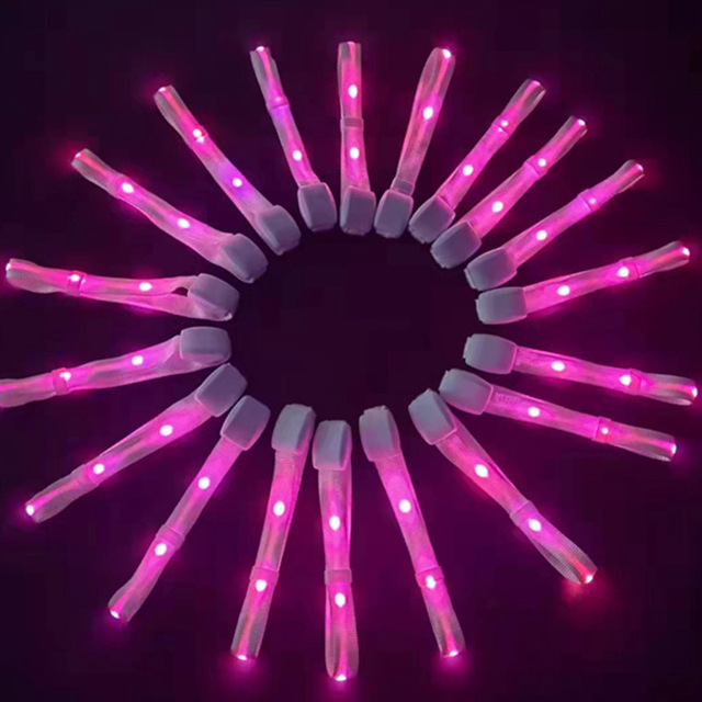 Chinawill Easy Carry Comfortable Wear Effective Nylon Wristband Control 500M Programmable Remote LED Bracelet RGB LED Retro