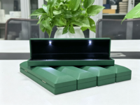 Boîte à Bracelets LED Vert Foncé en Gros, Boîte à Longue Chaîne LED Vert Foncé, Boîte à Bijoux LED Personnalisable avec Logo