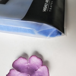 Tùy Chỉnh Thực Hiện Khăn Gói Kệ Hiển Thị Vinyl Lỗ Rõ Ràng Túi Nhựa Pvc Móc Áo Túi Pvc Đóng Gói Túi Với Móc Áo Nhựa - Product Image 5