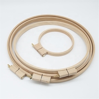 1 cerceau à broder rond en bois de 38 cm