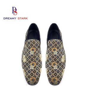 Chaussures habillées de luxe pour hommes, personnalisables avec logo, en cuir véritable, motif peint à la main, légères, pour le bureau et la carrière, durables, collection automne - Product Image 4