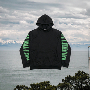 Sudadera con capucha negra al por mayor con estampado gráfico de invierno, manga verde, corte regular, estilo urbano, jersey con capucha personalizado - Product Image 3