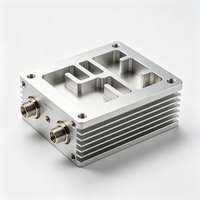 Boîtier d'amplificateur de puissance RF en aluminium usiné sur mesure par CNC, dissipateur thermique pour station de base 5G, pièces OEM de cavité RF pour télécommunications