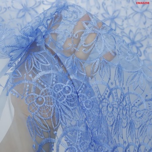 Vente en gros 3m de tissu de broderie en dentelle blanche maille durable tissu de broderie à oeillets Voile suisse évidé pour robe de femme - Product Image 4