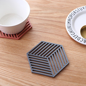 Yimei Nordic Heat Insulating Mat Hexagonal Anti Slip <b>Placemat</b> <b>For</b> Tea Cup Bowl <b>Table</b> Use Red Gray Blue Color Options - Product Image 3