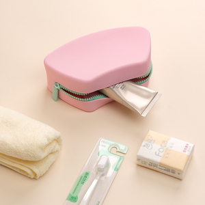 Borse di Tendenza 2026: Pochette Trucchi in Silicone a Forma di Nave, Beauty Case <span class=keywords><strong>da</strong></span> Viaggio in Silicone, Organizer <span class=keywords><strong>da</strong></span> Viaggio con Cerniera per Ragazze - Product Image 5