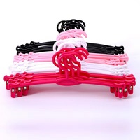 Porte-soutien-gorge en plastique flexible avec support d'affichage pour jupes d'enfants et vêtements intérieurs, pour utilisation dans le salon