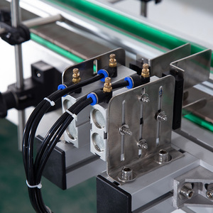 Máquina Automática de Llenado de Jugos con Control PLC para Línea de Procesamiento de Bebidas - Product Image 2