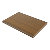 Panneau sandwich en aluminium à structure alvéolaire résistant à l'eau avec finition bois personnalisée et design moderne pour le revêtement mural de façade de bâtiment