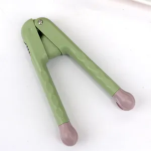 Plastic garlic press with non-scratch stainless steel garlic mincer tool easy to clean garlic presser