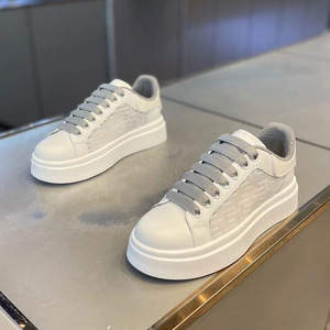 Chaussures pour hommes automne 2024, nouvelle collection, respirantes, semelle épaisse, plateforme, <span class=keywords><strong>mode</strong></span>, sport, décontractées, petites chaussures de <span class=keywords><strong>basket</strong></span> blanches pour hommes - Product Image 6