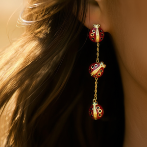 Boucles d'oreilles pendantes résistantes aux insectes Coccinelle en acier inoxydable 316L plaqué or PVD, bijoux fantaisie mignons SmileJoyas pour fêtes, durables - Product Image 3