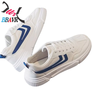 Chaussures de sport décontractées basses à lacets pour hommes, semelle extérieure en plastique antidérapante, légères, pour la marche - Vente en gros - Product Image 1