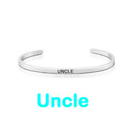 Bracelet ouvert en forme de C gravé avec un logo personnalisé, bracelet mantra en acier inoxydable de 4 mm, vente en gros de bijoux d'usine