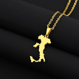 Großhandel Edelstahl Italien Karte Anhänger Halskette 18k Vergoldet Emaille Karten-Halskette Schmuck - Product Image 6