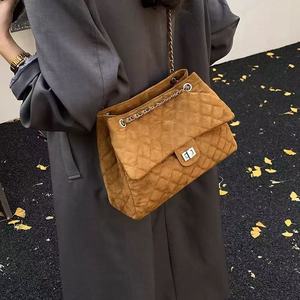 Bolso de Hombro de Moda para Mujer, Otoño Invierno, Nuevo, Premium, PU, Gran Capacidad, Elegante, Versátil, con Cadena, para Uso Diario - Product Image 3