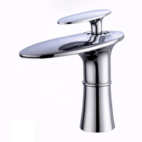 En gros moderne Salle De Bain En Laiton Mélangeur D'eau Robinet Blanc Cascade Robinet de Lavabo