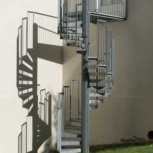 Escalier en colimaçon intérieur robuste Prima, structure composite bois-acier pour villa, intérieur résidentiel - Product Image 3