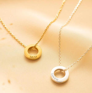 Collar Jietao <span class=keywords><strong>de</strong></span> Acero Inoxidable con Nombre Personalizado, Colgante <span class=keywords><strong>de</strong></span> Mini Anillo Eterno Familiar Grabado, Círculo Dorado con Nombre - Product Image 3