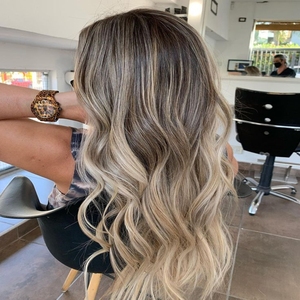 Perruque en dentelle HD sans colle, cheveux vierges européens, balayage fin, blond cendré, <span class=keywords><strong>avec</strong></span> doublure en soie pour femmes souffrant de perte de cheveux, prête à être expédiée - Product Image 5