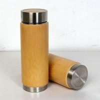 Botol Air Bambu Besar Ramah Lingkungan Grosir Baru dengan Infuser Teh Stainless Steel Standar AS Hadiah Bisnis LOGO Dapat Disesuaikan