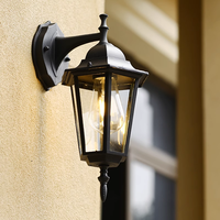 Lampe murale extérieure de style moderne en aluminium avec verre LED pour portail principal