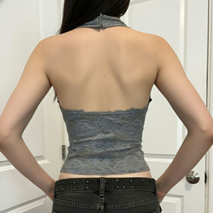 Camisole en dentelle respirante subtilement sensuelle - Couleur unie élégante, indispensable au quotidien avec détail sexy au dos - Product Image 5