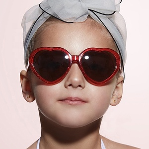 Venta al por mayor <span class=keywords><strong>Gafas</strong></span> <span class=keywords><strong>de</strong></span> <span class=keywords><strong>Sol</strong></span> para niños Moda en forma <span class=keywords><strong>de</strong></span> corazón Lindo niño niña <span class=keywords><strong>Gafas</strong></span> <span class=keywords><strong>de</strong></span> <span class=keywords><strong>sol</strong></span> Bebé UV400 <span class=keywords><strong>Gafas</strong></span> <span class=keywords><strong>de</strong></span> <span class=keywords><strong>sol</strong></span> <span class=keywords><strong>Gafas</strong></span> para niños - Product Image 3