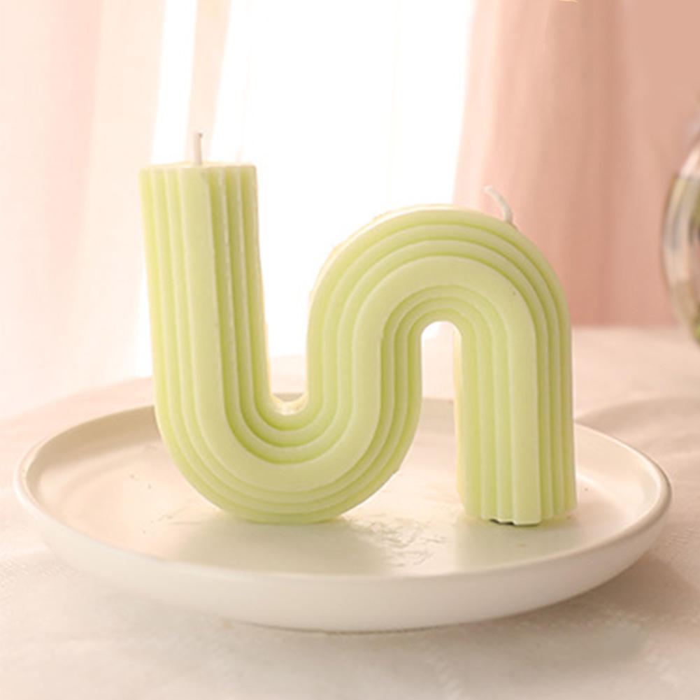 สีเขียวอ่อน