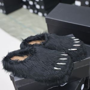 Pantoufles en fourrure en forme de patte d'ours unisexe à bout ouvert avec griffes métalliques, confortables pour l'intérieur et l'extérieur, chaussures d'hiver pour la maison - Product Image 6