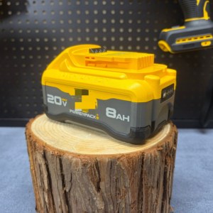 Hoge capaciteit 20V 8Ah 21700-celbatterij, ideale vervanging voor DW elektrische gereedschappen, stabiele spanningsuitvoer voor zwaar werk - Product Image 5