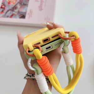 Funda Protectora Flexible de TPU Color Caramelo con Correa de Muñeca de Silicona Anticaídas para <span class=keywords><strong>iPhone</strong></span> 17 16 15 14 <span class=keywords><strong>13</strong></span> 12 11 - Product Image 5