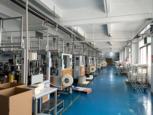 Vasos Desechables Ecológicos de Plástico PET de 1000 ml con Fondo Plano y Asa para Envasado de Bebidas - Product Image 6