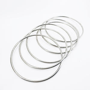 Kit <span class=keywords><strong>de</strong></span> six <span class=keywords><strong>anneaux</strong></span> connectés 6 <span class=keywords><strong>anneaux</strong></span> <span class=keywords><strong>de</strong></span> liaison avec tube en acier magnétique diamètre 31cm tours <span class=keywords><strong>de</strong></span> <span class=keywords><strong>magie</strong></span> <span class=keywords><strong>de</strong></span> rue accessoires magiques - Product Image 3