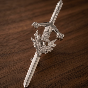 เข็มกลัดโครเมียมแบบหมุนได้ Ho Hunts Thistle Flugelhorn Kilt Pin พร้อมตัวล็อคเพื่อความปลอดภัย - Product Image 3