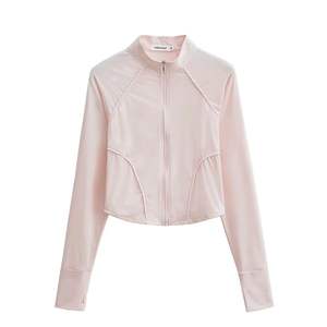 Petite <span class=keywords><strong>pression</strong></span> grand nom <span class=keywords><strong>manteau</strong></span> de sport lignes exquises vêtements de Yoga simples mode matin course Fitness vêtements de sport haut à porter - Product Image 3