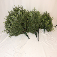 Großhandel Trendiger Luxuriöser 180CM Künstlicher Tannenbaum mit Standfuß und PE&PVC-Spitzen für Realistisches Gefühl