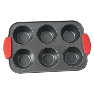 Moule à cupcakes rond à 6 cavités en acier au carbone antiadhésif écologique de conception nouvelle avec poignée en silicone - Product Image 1