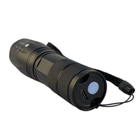 Haute Lumens 4 couleurs LED lampe de poche LED résistant à l'eau Camping torche mise au point réglable Zoom lampe de poche tactique