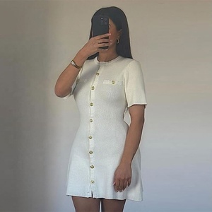 Nuovo t-shirt da donna primavera/estate Sexy bianco a-line elegante con fibbia in metallo profumato - Product Image 1