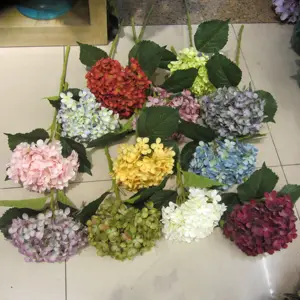 Bonitos pétalos pequeños, seda artificial amarilla, flor de hortensia